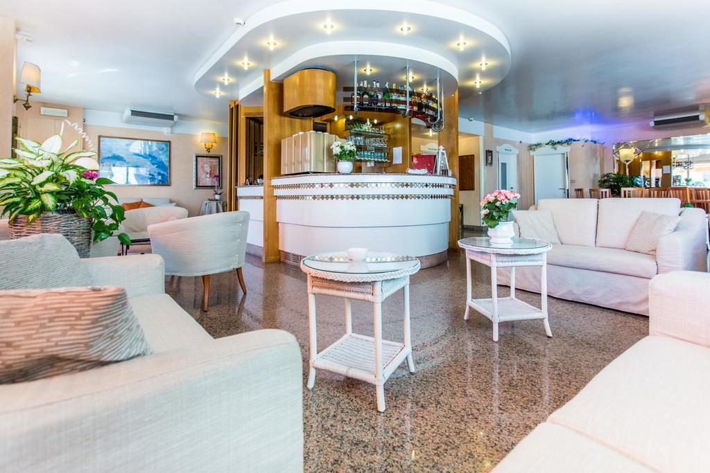 Hotel Barca D'Oro Белариа-Игеа Марина Екстериор снимка